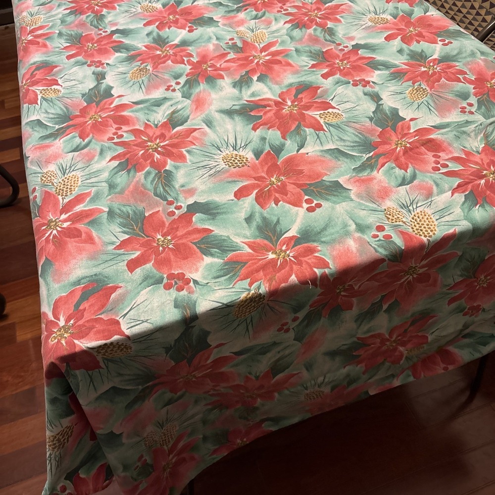 Vintage Christmas Tablecloth 56x104 Poinsettia Pinecone 100% Cotton - Picture 4 of 4